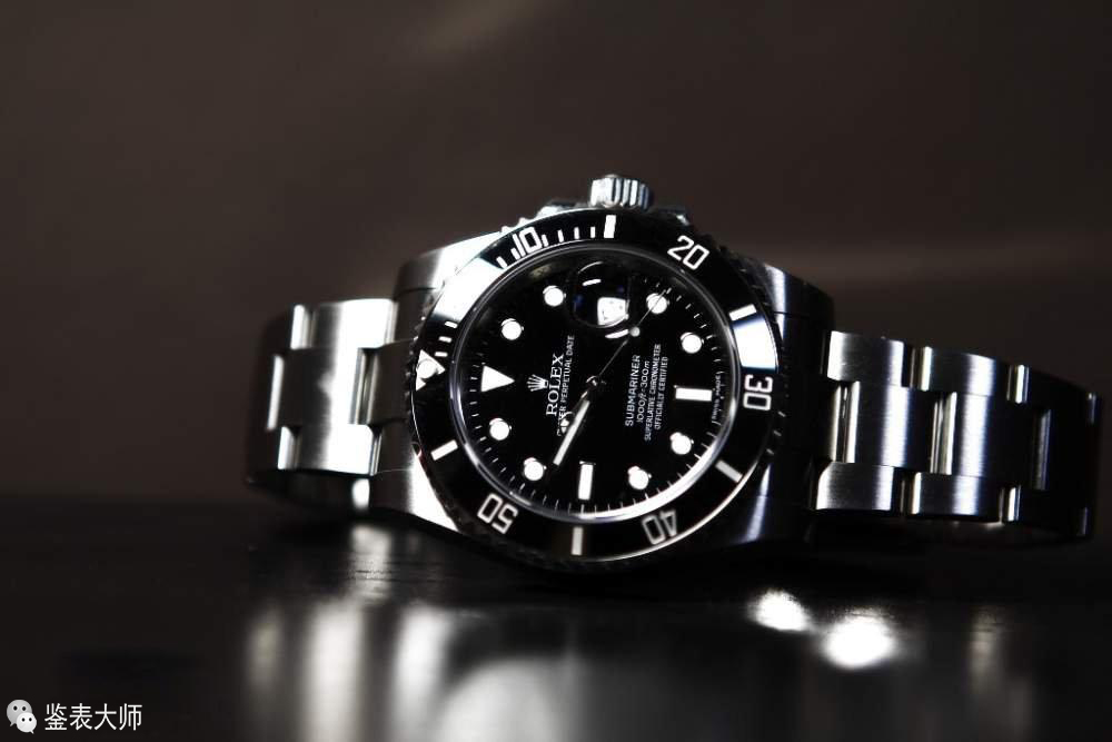 五十岁的戴黑水鬼好还是绿水鬼好,精工绿水鬼和西铁城绿水鬼哪个好