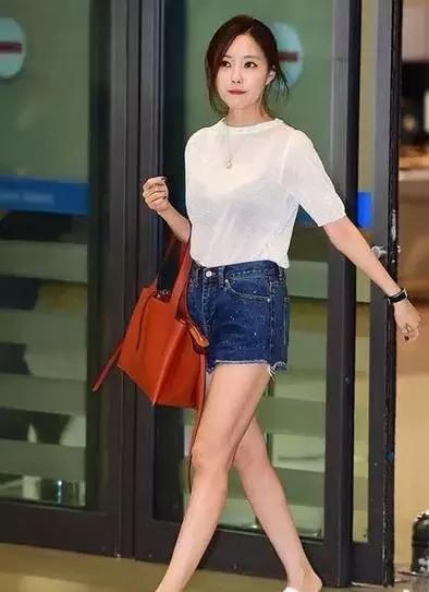 衣服上身太露领口太大怎么办,衣服太露用什么遮挡肩膀