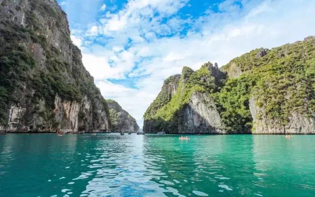 12月机票提前多少天订最便宜,每个星期哪天订机票最便宜