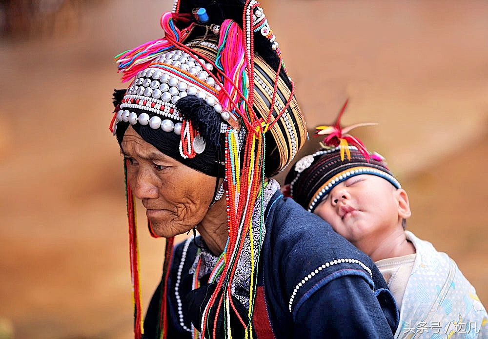 终年生活在高山密林之中的一个神秘的部族，孟连阿卡人！