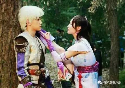 自从割双眼皮不算整容之后，娱乐圈不微调的女演员是真·不存在