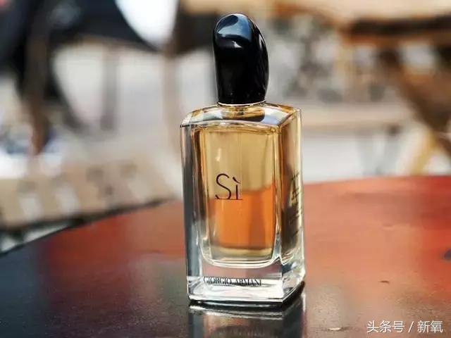 和杨洋在一起过的女明星,演员杨洋用的是哪个化妆品