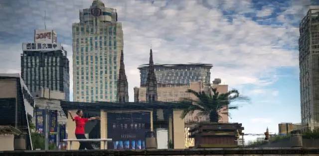 宁波中心地标天一广场15岁啦,哪张照片勾起你的回忆?