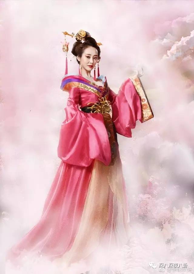 自从割双眼皮不算整容之后，娱乐圈不微调的女演员是真·不存在