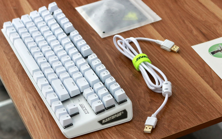 镭拓mxx机械键盘拆解,手感好炫酷的键盘