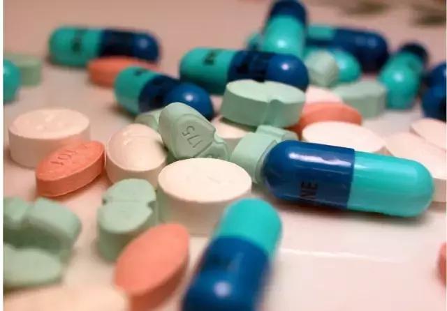 坐骨神经痛只需一招根除,腰间盘突出坐骨神经痛怎么治疗好