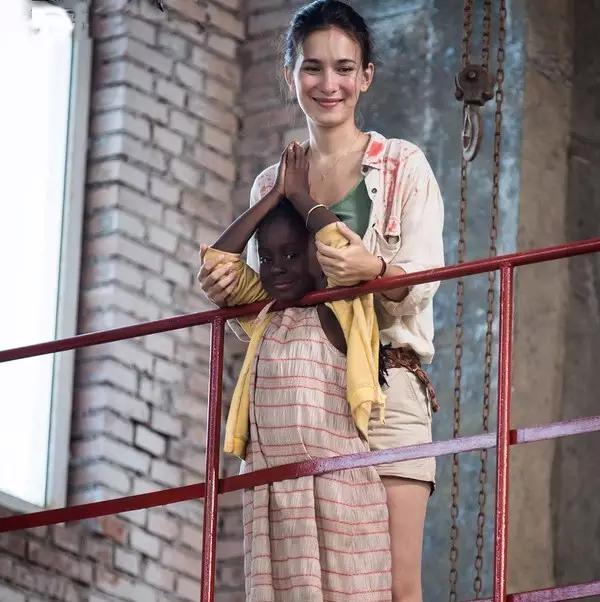 卢靖姗战狼2短发图片,卢靖姗战狼2女主角