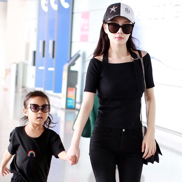 李小璐甜馨母女装,李小璐与甜馨母女装
