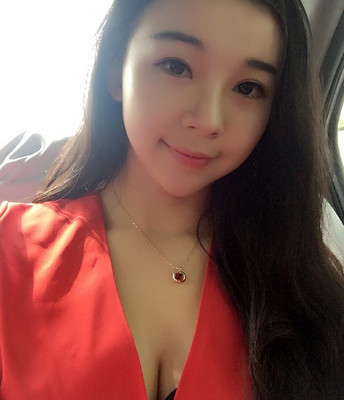 中国体坛最活跃的女记者，一人堪称刘翔*用御**记者，一人是詹皇铁杆