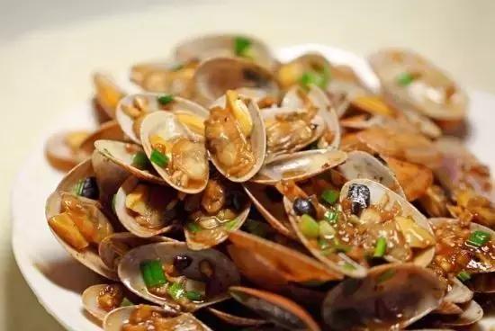 又到吃海蛎子的季节,又到了吃海鲜的季节生蚝