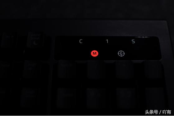 雷蛇黑寡妇v2黄轴,罗技g915和雷蛇黑寡妇v2pro哪个好