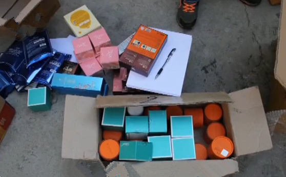 不会赚钱怪我咯？中国在韩留学生炮制“韩妆”骗百万海淘族快看