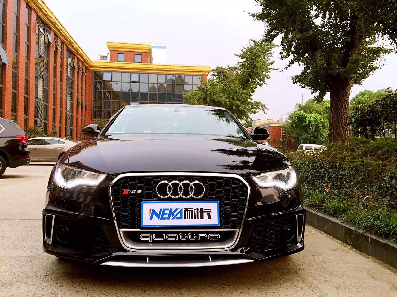 如何选择合适的汽车贴膜品牌,专业贴膜十年老手