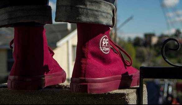 帆布鞋也能穿出女王风范,帆布鞋也能穿出高级感