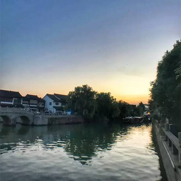 能使手机照片变水墨画的软件,手机怎样把照片变成水墨效果