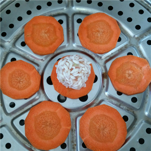 家常蒸糯米丸子的4种做法,咬一口糯米丸子