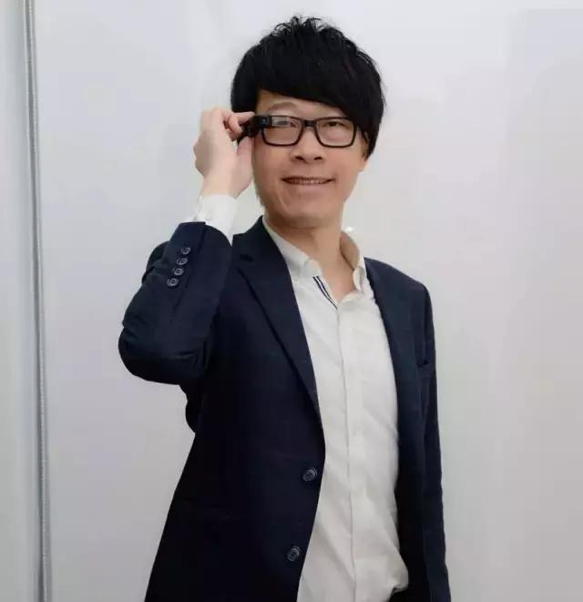 全球首款ar智能隐形眼镜,谷歌ar眼镜新一代