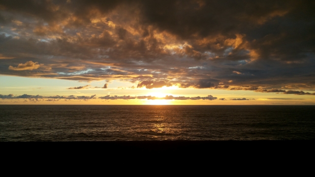 浜氬緱閲屼簹娴峰哺鏃呮父,浜氬痉閲屼簹灏忛晣娴疯竟