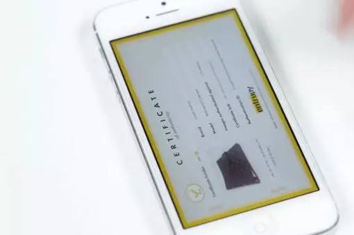 一眼看大牌包包的真假,可以到专柜看包包真假吗