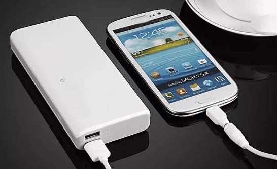 充电宝给手机充电对手机有影响吗,为什么用充电宝充电不能快充了