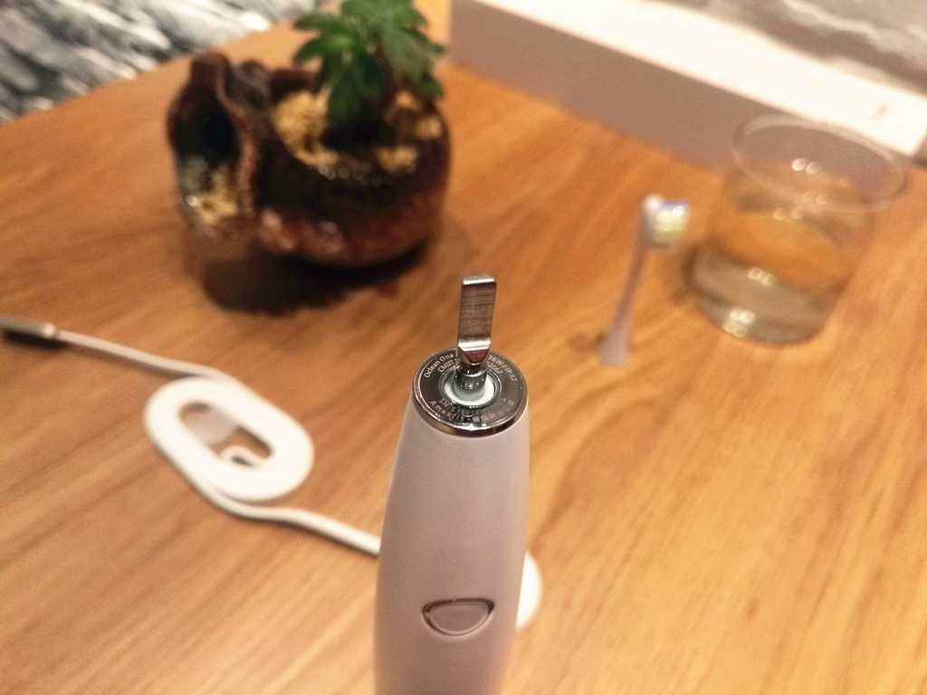 ocleanz1智能电动牙刷,电动牙刷ocleanone和ocleanx