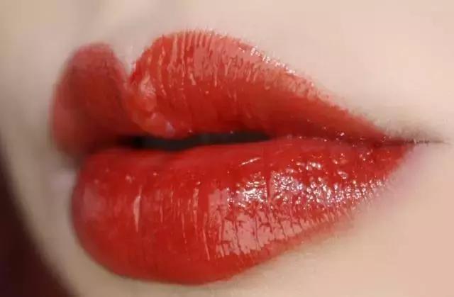 男朋友说要送我100支口红,男朋友送女朋友什么口红好