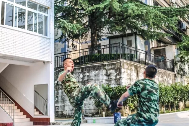 单车骑行西藏每日花费,一辆车环游6万公里