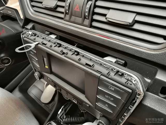 大屏导航改装手把手教你diy,道奇酷威改装大屏导航安装方法