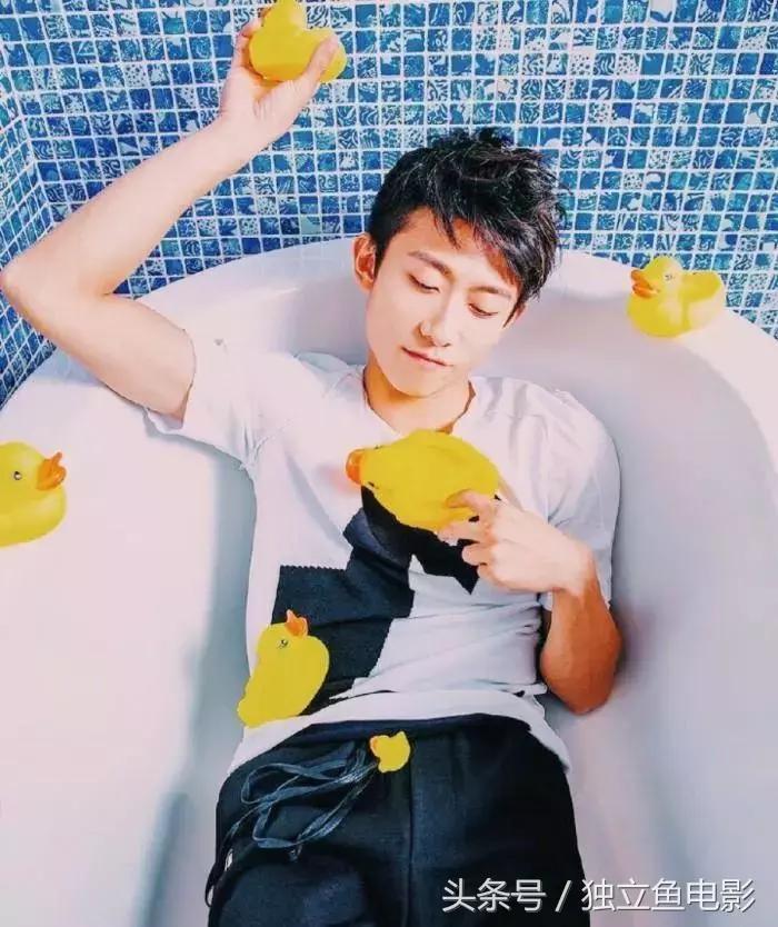 张一山演的一个小男孩叫什么,张一山得过影帝吗