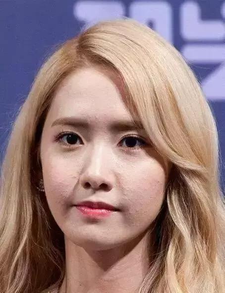 教你一招怎么去除顽固闭口,女明星闭口怎么处理