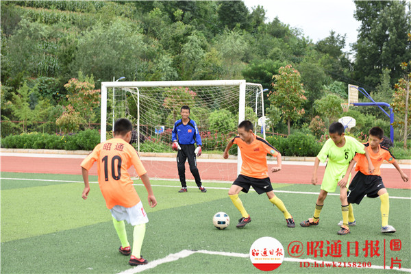 昭通市昭阳区双河小学足球队2017,六安双河中学足球队