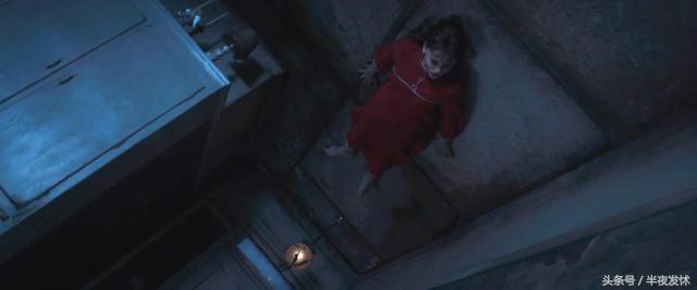 图解电影《招魂2》｜恶鬼折磨萝莉的一百种方法，被吓到漏尿