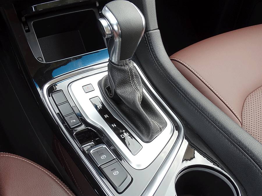 宝骏560半自动挡值得入手吗,2019款全新宝骏560自动挡顶配