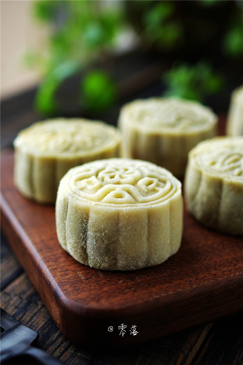 月饼五仁馅怎么调馅冷了不硬,流心月饼的流心馅怎样冰冻才会硬