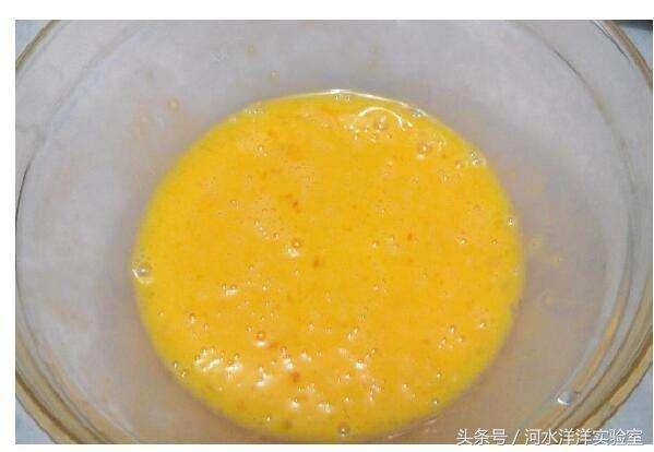 家里孩子想吃蛋挞在家就能轻松做,给孩子做蛋挞吃孩子很开心