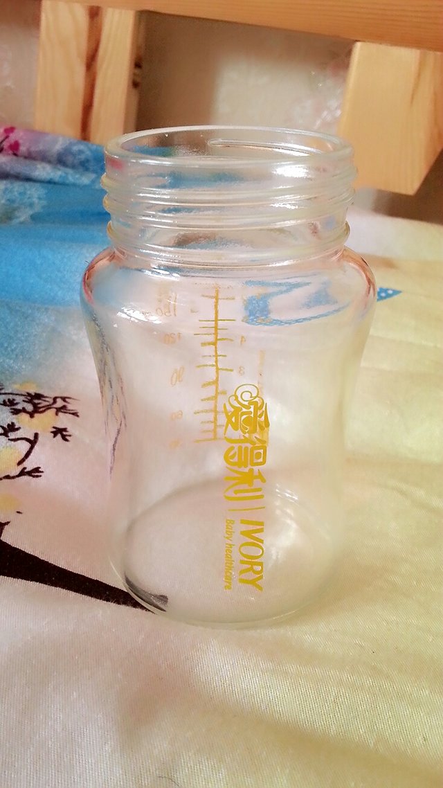 爱得利八个月以上奶瓶怎么选,婴儿爱得利奶瓶多久需要更换