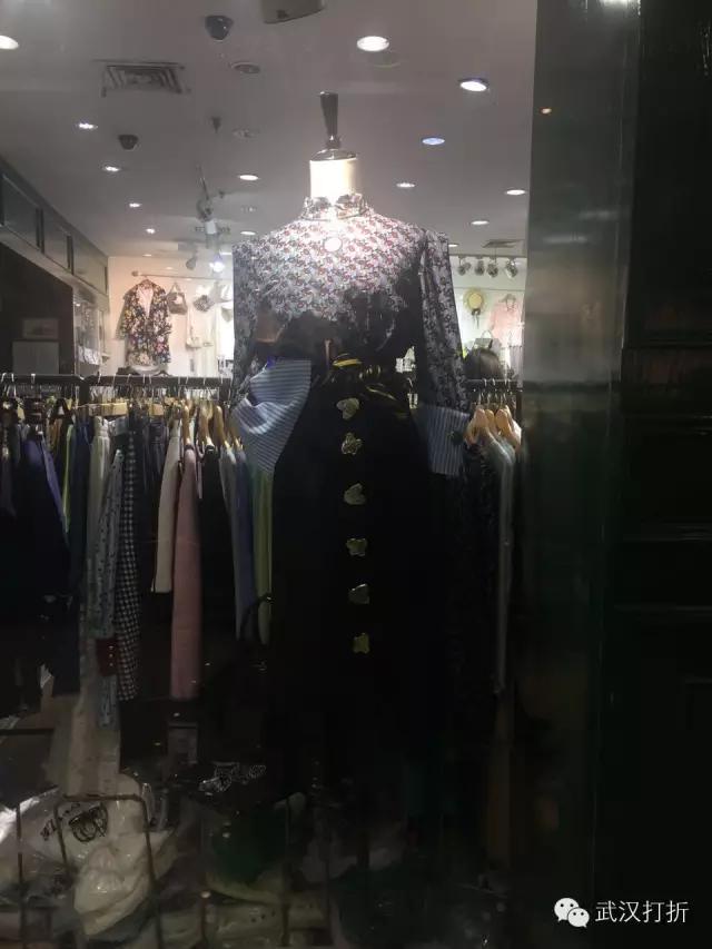 在武汉有个神秘的大楼，可以用淘宝的价格买到专柜的货！多图实拍