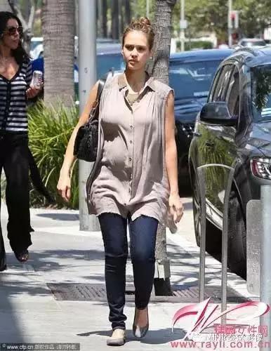 拍照怎么笑得好看又自然不露牙,拍照时如何笑得更好看更自然