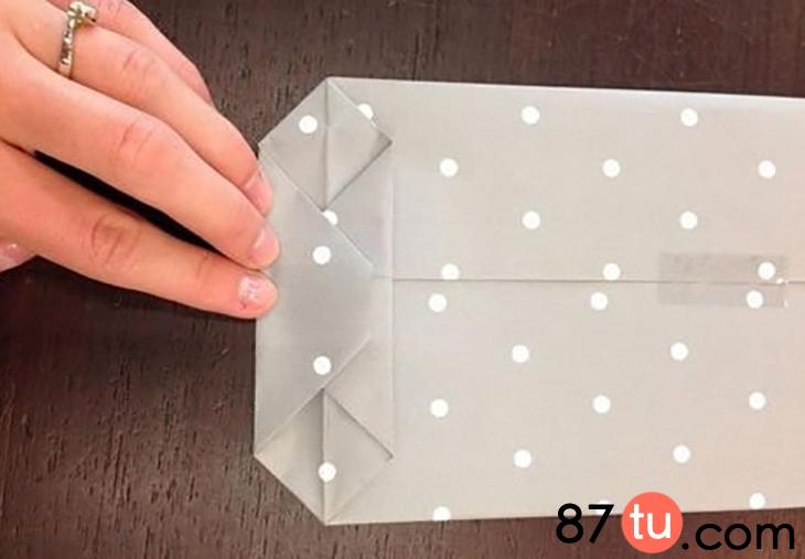 礼品袋的折纸方法简单又实用,礼品袋折纸教程正方纸