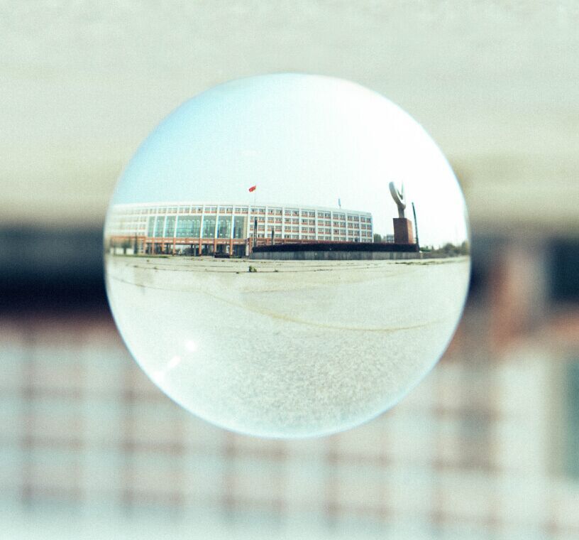 遇见︱有个给你的水晶球，吓了一跳，武汉竟有如此晶莹剔透的大学