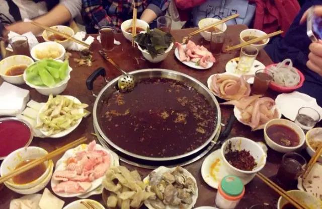 重庆这些人气爆棚却经济实惠的美食，你吃过几个？超全整理赶紧收