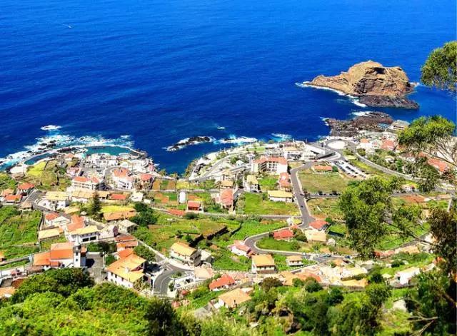 他花42欧元和C罗做邻居，你觉得咱得花多少年？