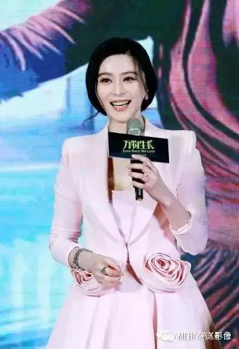 拍照怎么笑得好看又自然不露牙,拍照时如何笑得更好看更自然