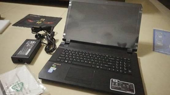 土豪同学买顶配rog全家桶,土豪同学