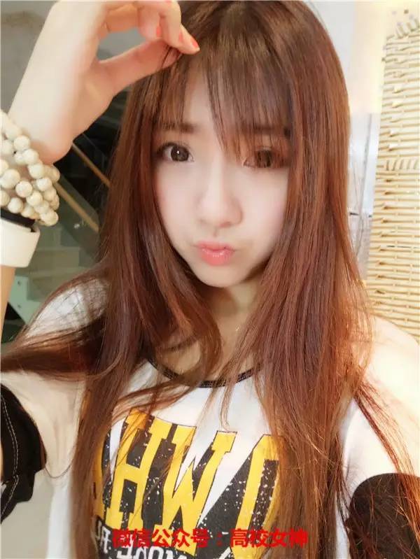 深圳大学女神颜灵兰，七朵组合的高颜值妹子，怎么火不起来？