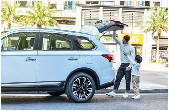 奶爸正确用车姿势,奶爸的正确手法视频