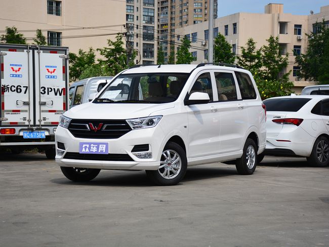 五菱宏光plus和睿行m60,五菱宏光和睿行m60哪个更好