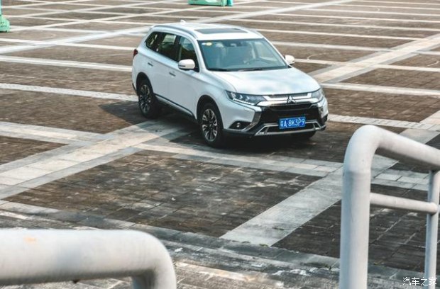 欧蓝德碰撞测试中保研安全排名,欧蓝德和rav4哪款安全