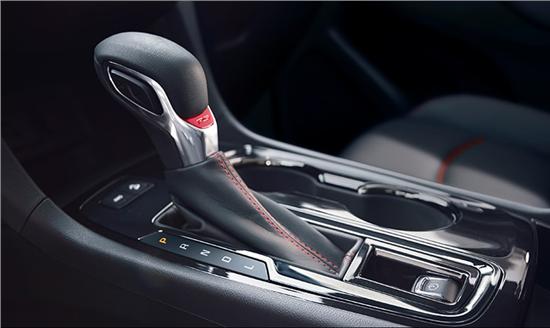 探界者是一款实用与个性兼备的suv,性价比最高suv探界者