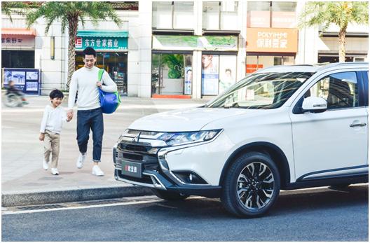 奶爸正确用车姿势,奶爸的正确手法视频